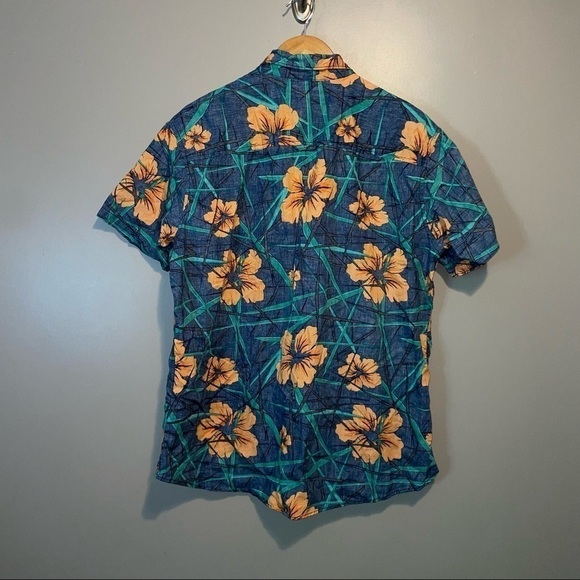 Urban pipeline Floral Short Sleeve Button Down Shirt - Picture 5 of 5